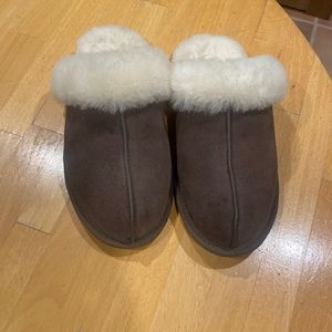 NWOT Ugg Slippers